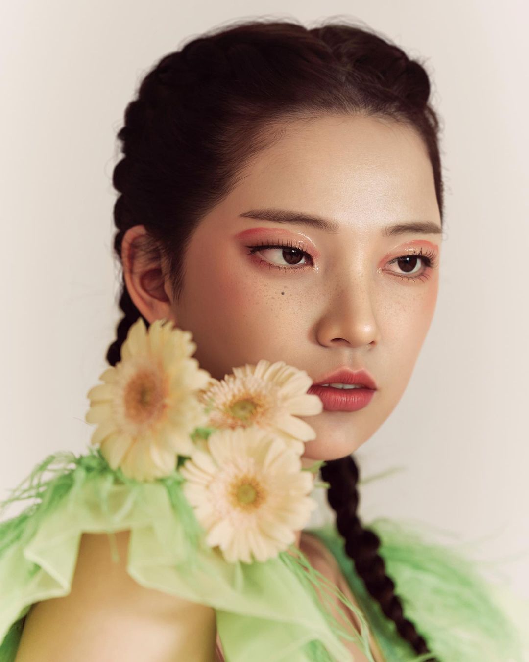 Wow!!! Rozy Selebgram Cantik Korea Selatan Tanpa Skandal dan Bebas Kontroversi